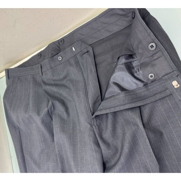 Hart Schaffner & Marx 2 Piece Suit 48R Blazer 42X26 Pants Chalk Pinstripe Gray - Picture 16 of 16